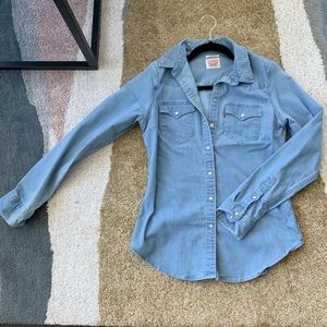 Levi’s Blue Chambray Collared Shirt